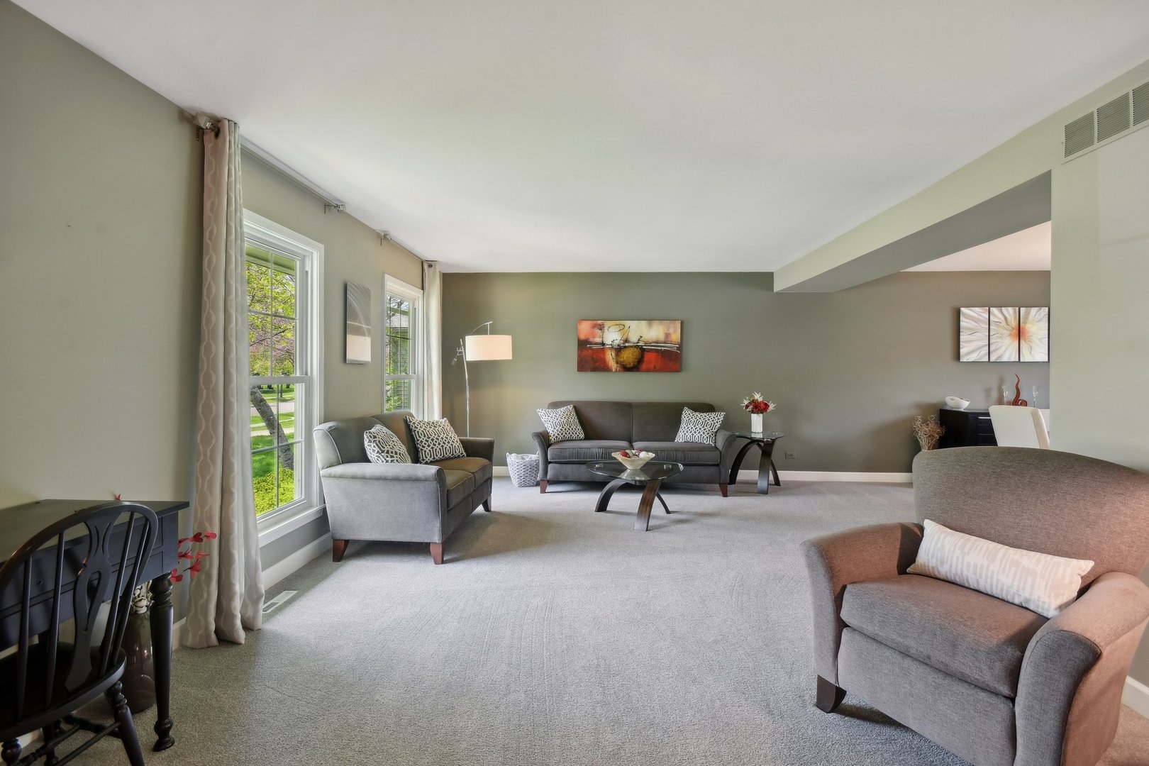 137 Split Oak Road Naperville, IL 60565 - Photo 5 of 42