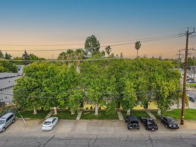 a car parked in front of a building
