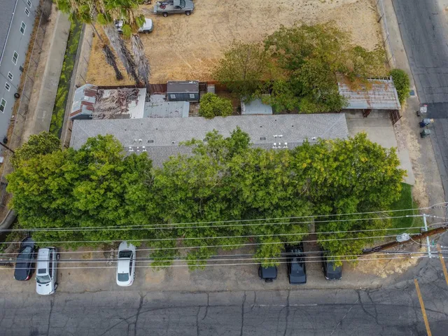 an outdoor space with lots of green space