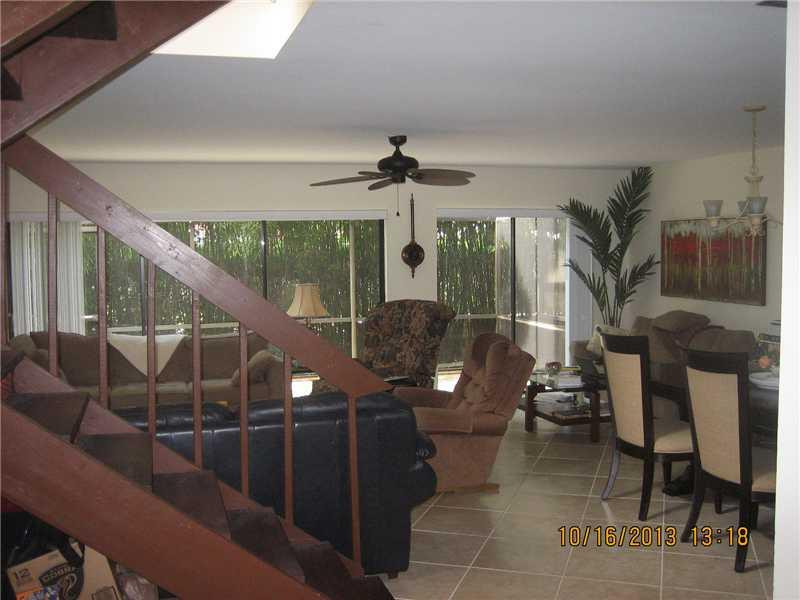 6850 Northwest 2nd Avenue, Unit 11 Boca Raton, FL 33487 - Photo 5 of 15 Exterior Front