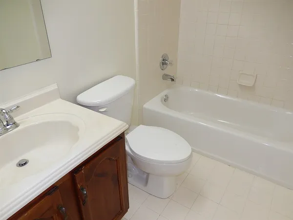 $2,000 | 2950 Bay Shore Drive, Tallahassee, FL 32309