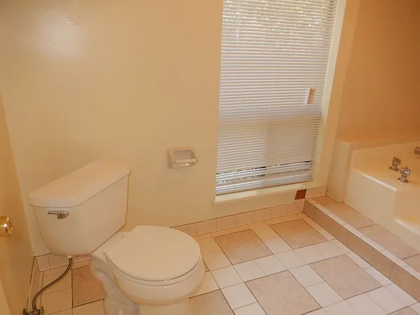$2,000 | 2950 Bay Shore Drive, Tallahassee, FL 32309
