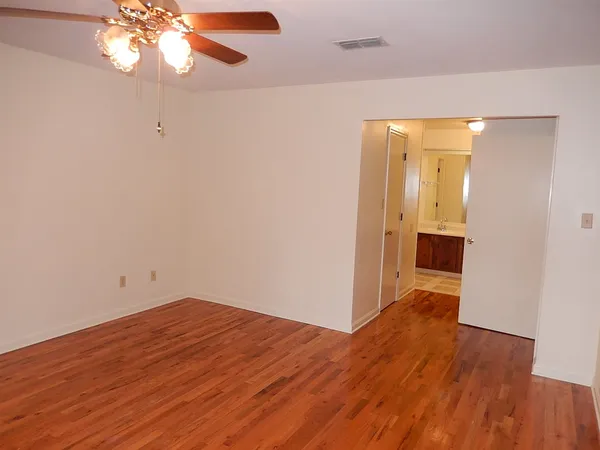 $2,000 | 2950 Bay Shore Drive, Tallahassee, FL 32309