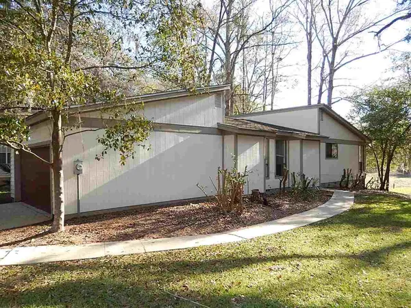 $2,000 | 2950 Bay Shore Drive, Tallahassee, FL 32309