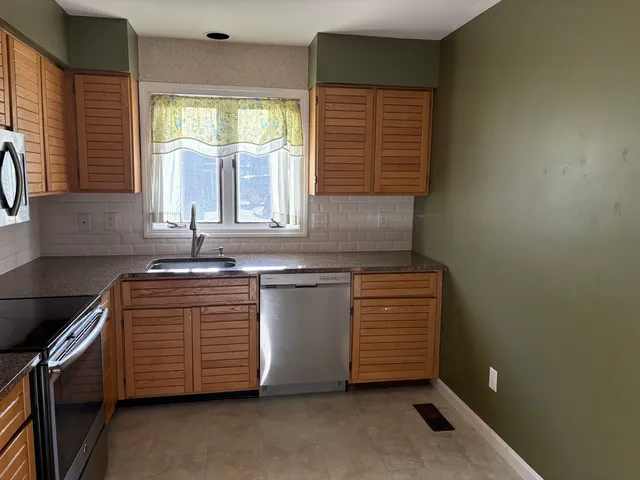 $2,600 | 71 Spinnaker Way, Portsmouth, NH 03801