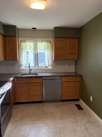 $2,600 | 71 Spinnaker Way, Portsmouth, NH 03801