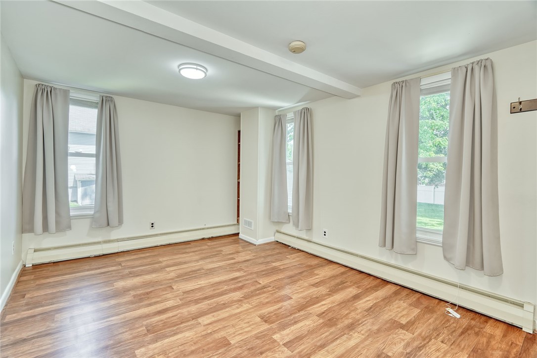 27 Martin Street Webster, NY 14580 - Photo 21 of 48 PRIMARY BEDROOM