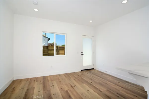 $2,300 | 6518 Zelzah Avenue, Reseda, CA 91335