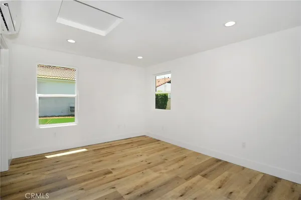 $2,300 | 6518 Zelzah Avenue, Reseda, CA 91335
