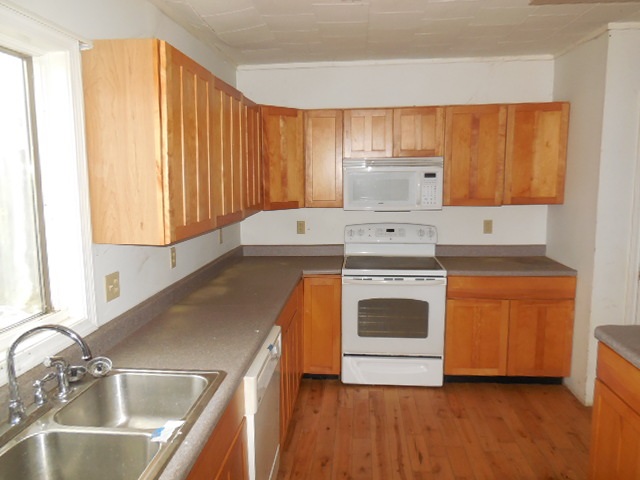 89 Parsonage Road Eden, VT 05652 - Photo 2 of 10