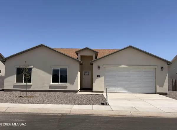 $425,900 | 1564 Stone Willow Drive, Safford, AZ 85546