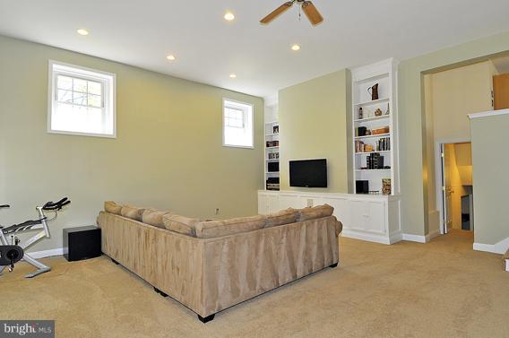 15310 Riding Stable Road Laurel, MD 20707 - Photo 20 of 27 a living room with furniture