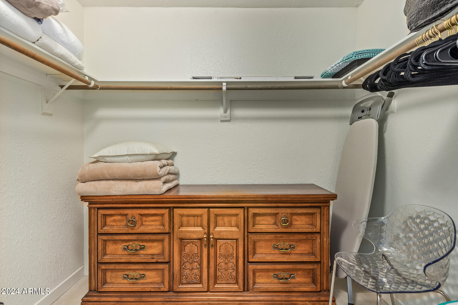 8649 East Royal Palm Road, Unit 123 Scottsdale, AZ 85258 - Photo 16 of 30 Master Walk-In