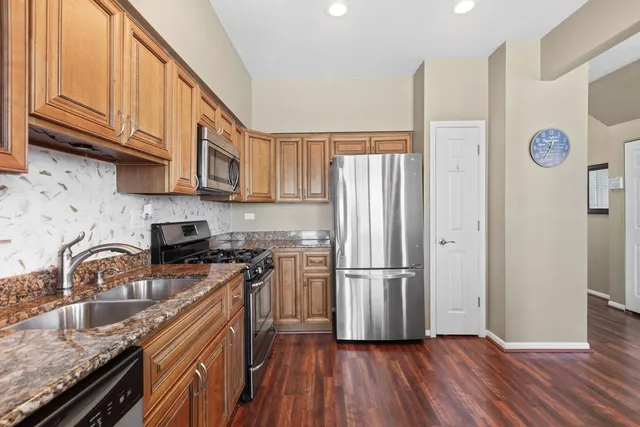 $335,000 | 1415 Fairway Drive, Glendale Heights, IL 60139