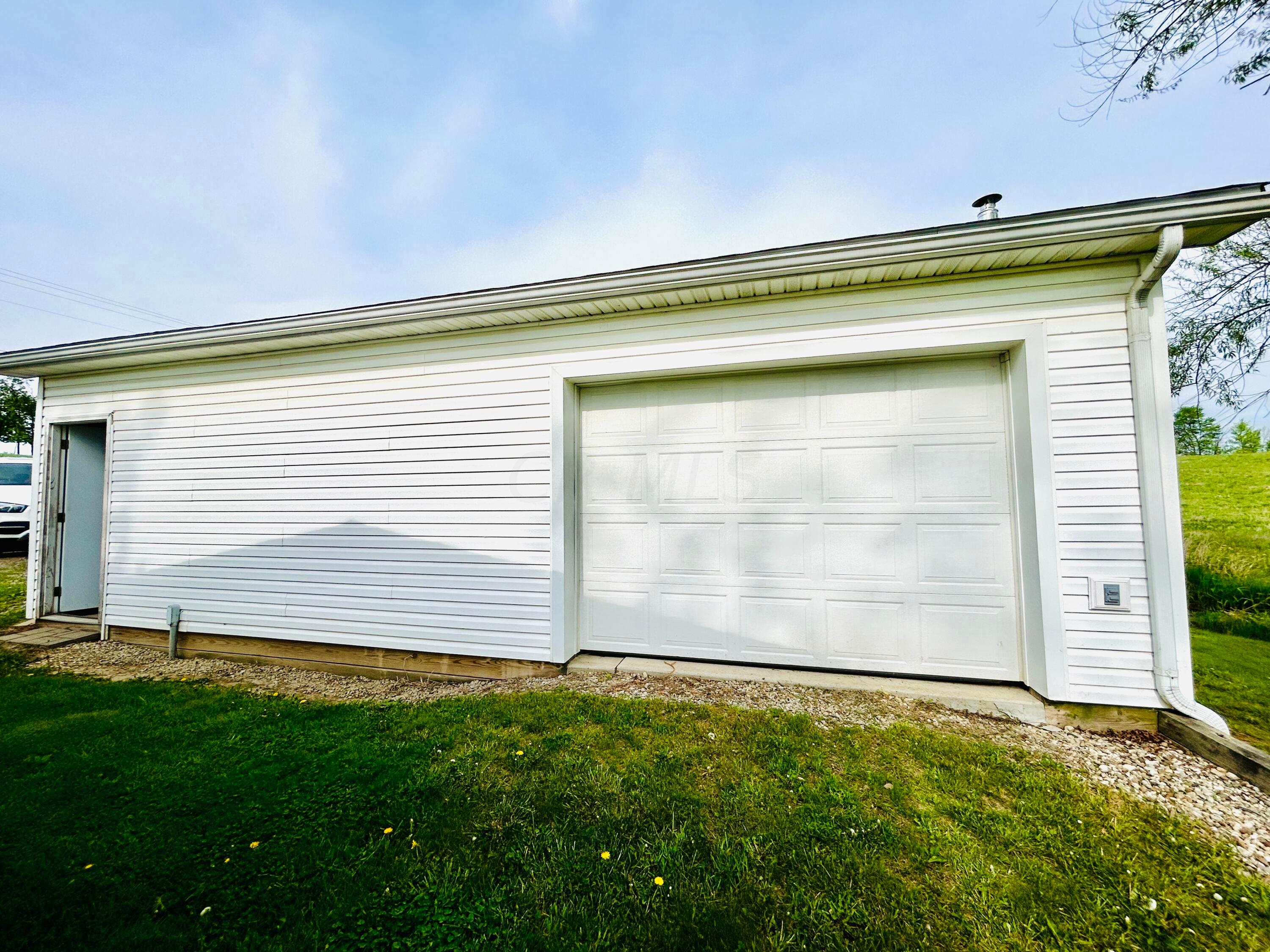 6361 Ridge Road Fredericktown, OH 43019 - Photo 25 of 32 IMG_6491