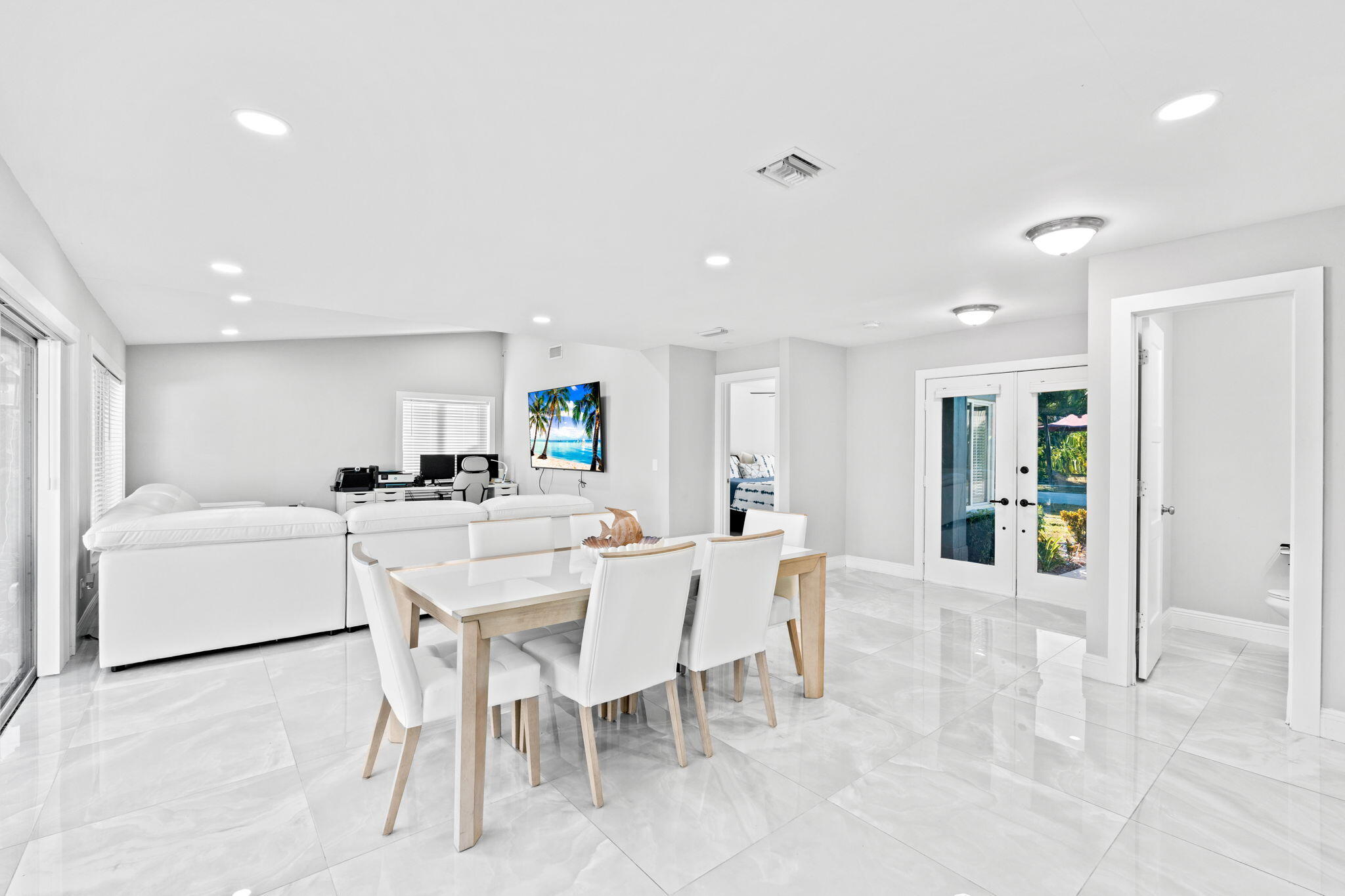 12293 Old Country Road South Wellington, FL 33414 - Photo 3 of 32 a view of a dining room with furniture