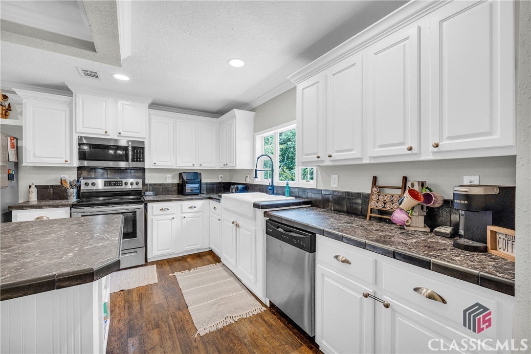 537 Jackson Jefferson, GA 30549 - Photo 4 of 67