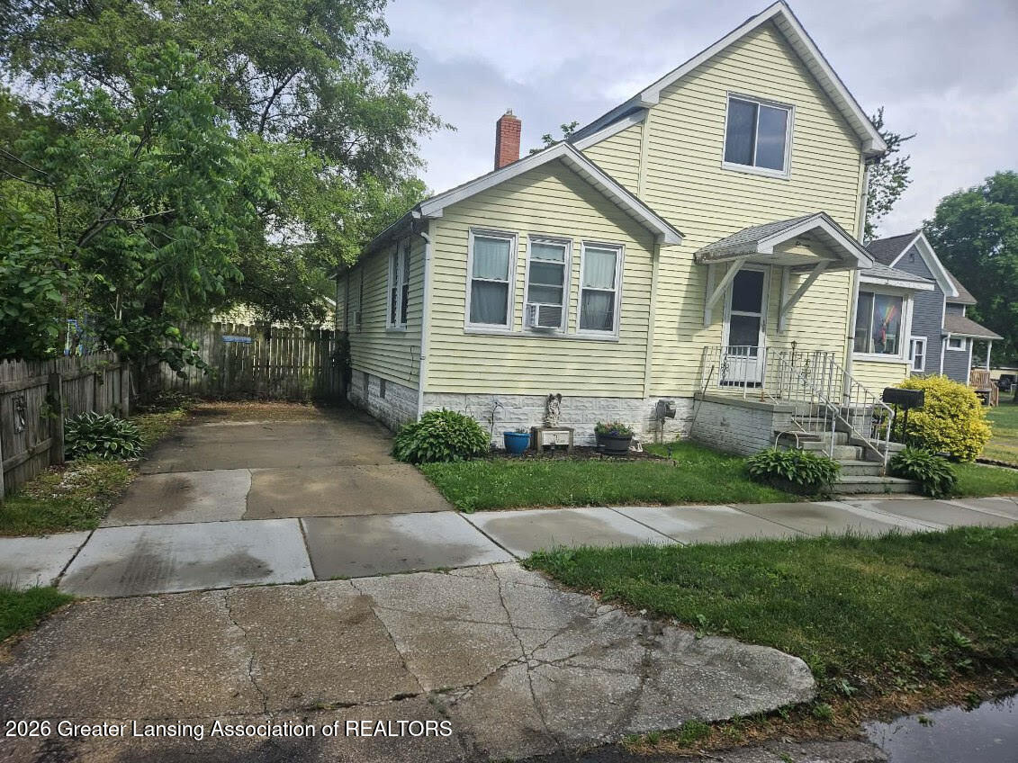 711 Taylor Street Bay City, MI 48708 - Photo 2 of 22 Front4