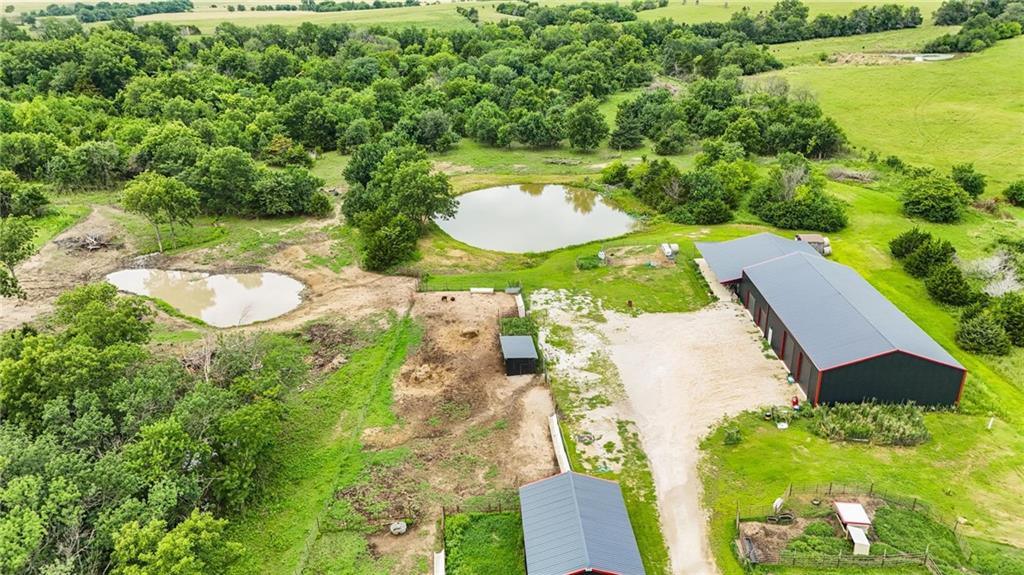 2216 Eisenhower Road Ottawa, KS 66067 - Photo 39 of 54