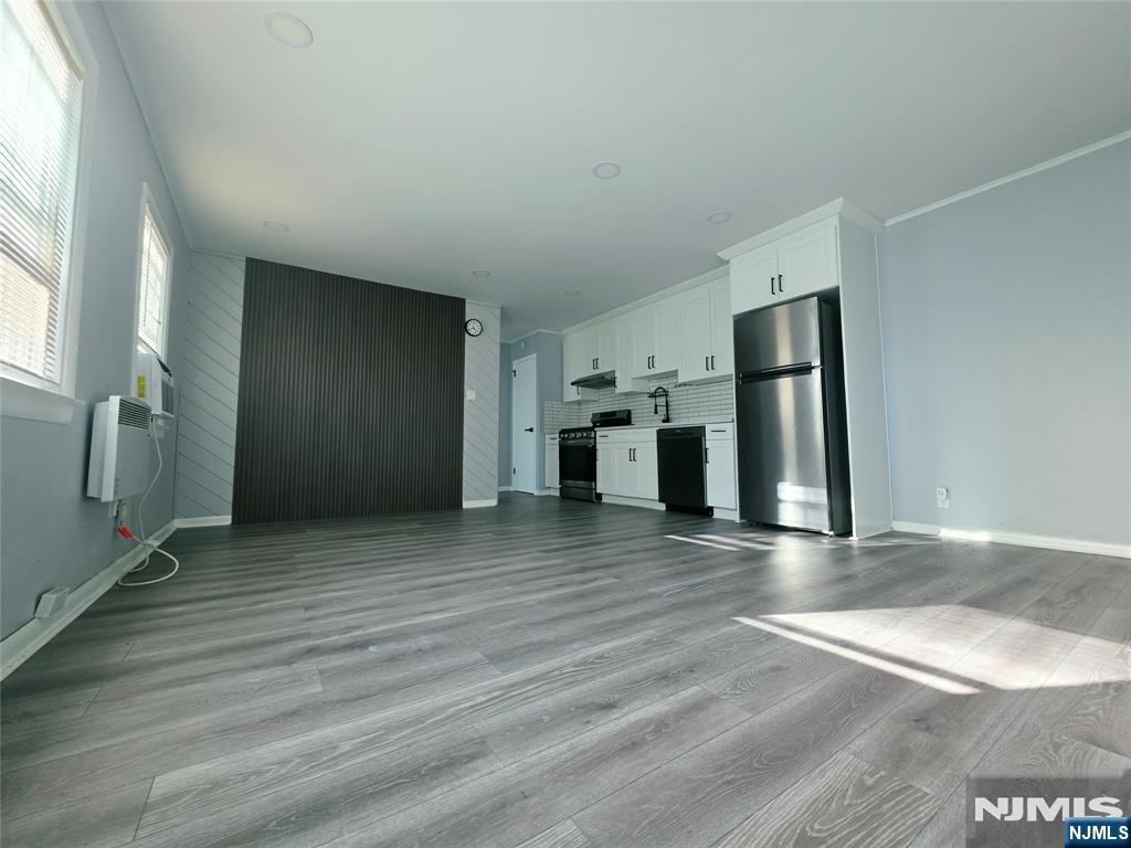 749 Broad Avenue, Unit A Ridgefield, NJ 07657 - Photo 3 of 14 Gallery Image 3