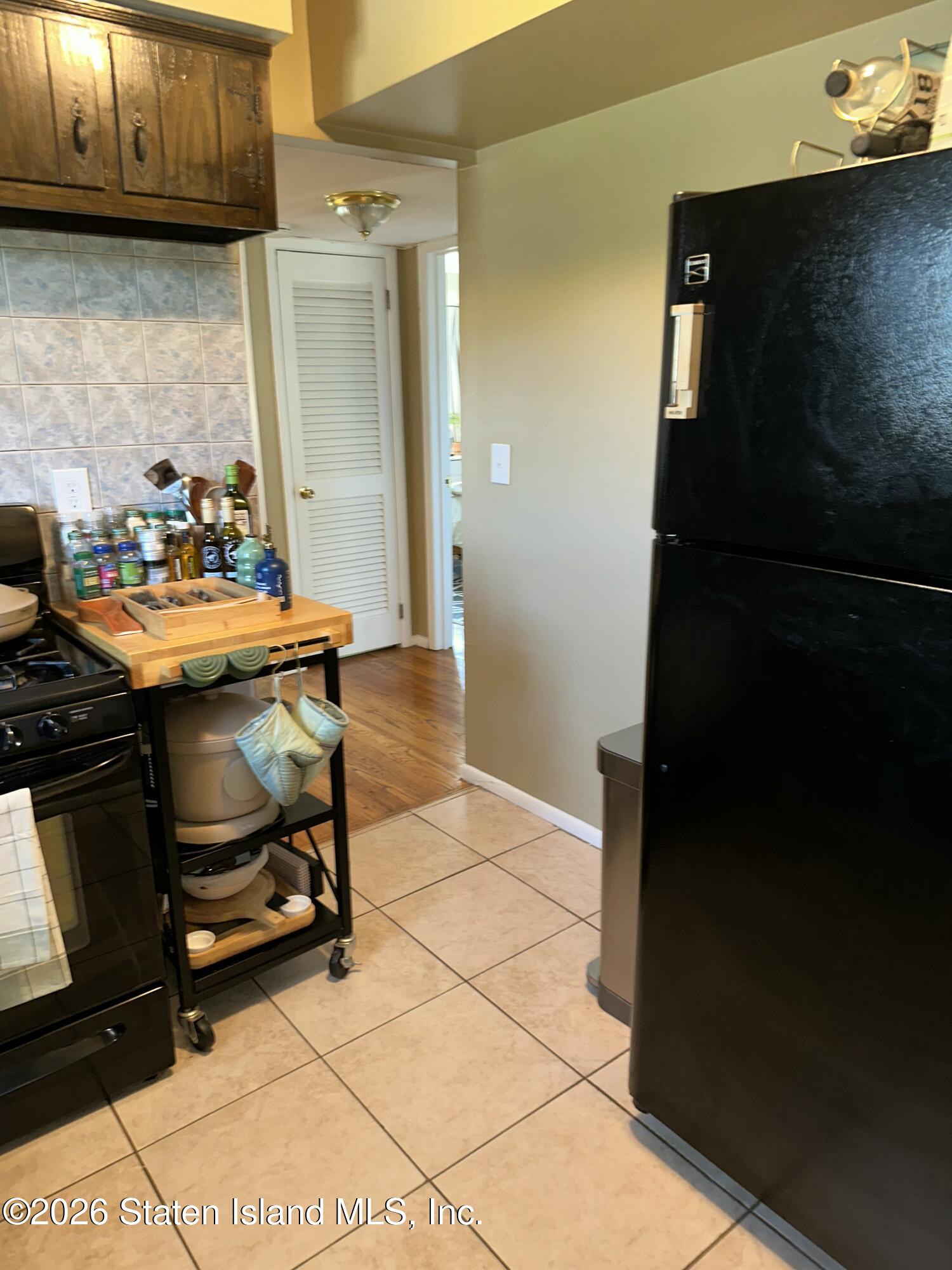 82 Snug Harbor Road Staten Island, NY 10310 - Photo 20 of 25 IMG_4147