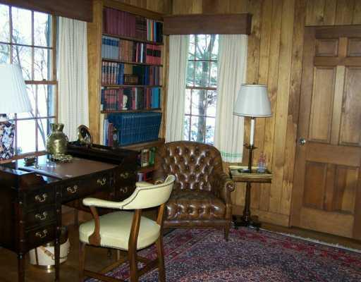 1312 Highland Road Sharon, PA 16146 - Photo 7 of 8 Den/Family/Great Room.