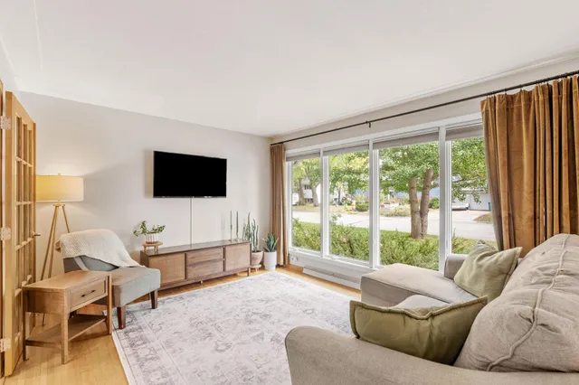 $489,900 | 212 Birchwood Drive, Stillwater, MN 55082