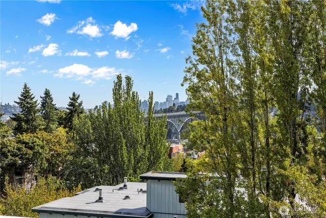 $1,155,000 | 3819 A Fremont Avenue North, Seattle, WA 98103