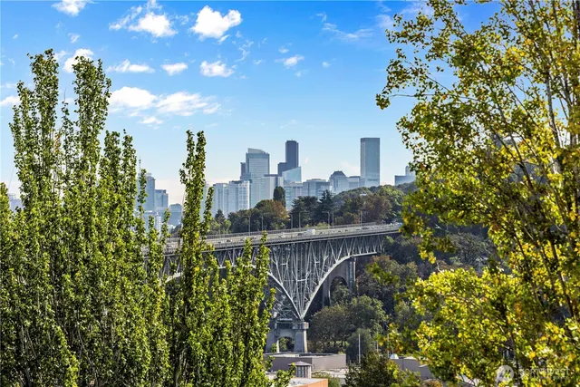 $1,155,000 | 3819 A Fremont Avenue North, Seattle, WA 98103