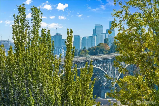 $1,155,000 | 3819 A Fremont Avenue North, Seattle, WA 98103