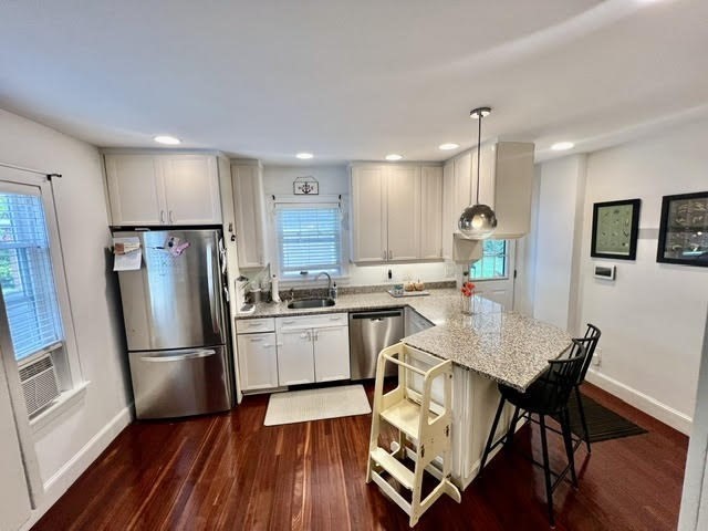 22 Longfellow Road Worcester, MA 01602 - Photo 2 of 32