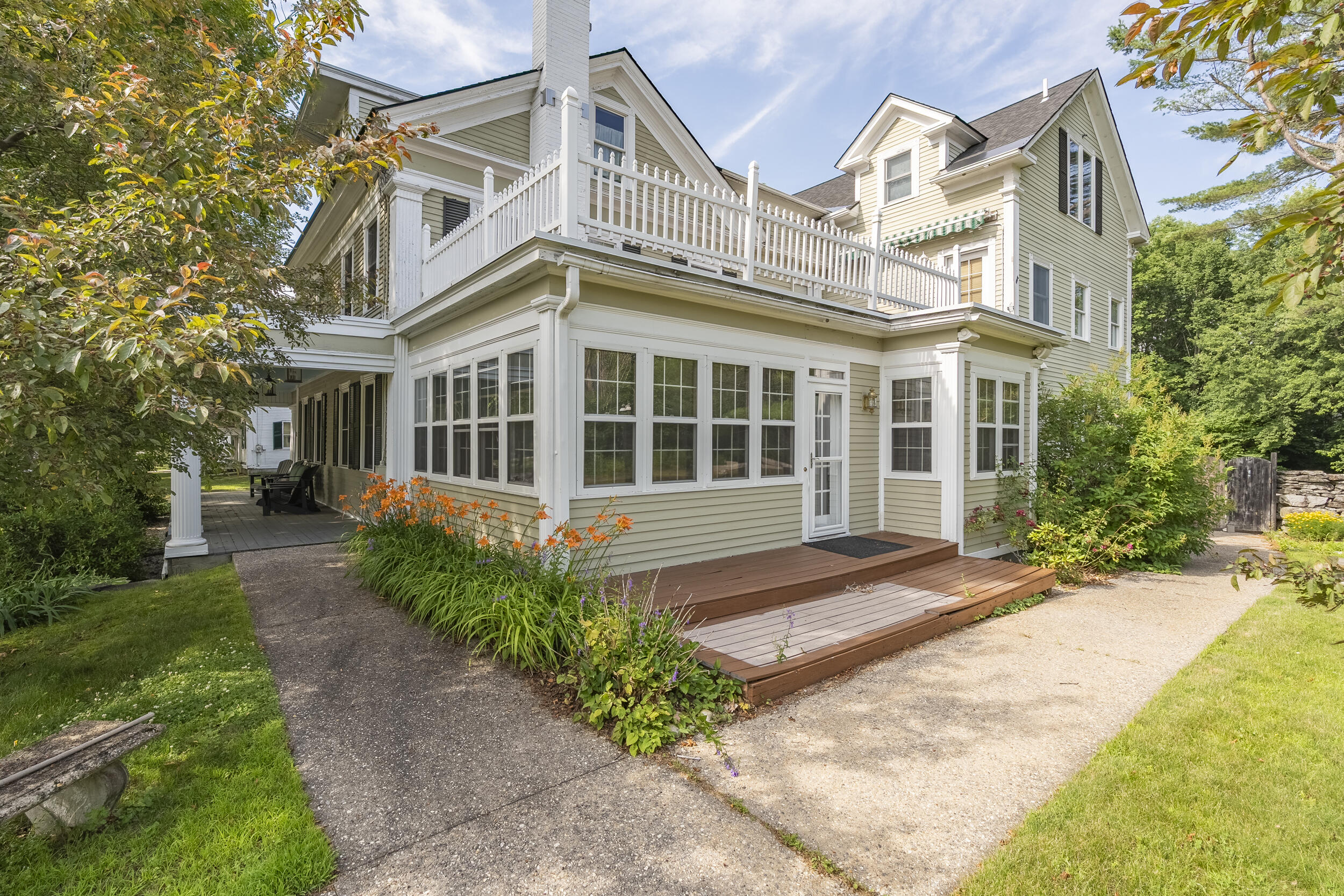 22 Broad Street Bethel, ME 04217 - Photo 9 of 125 6_22broadext-6