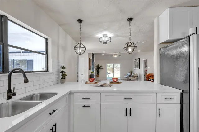 $415,000 | 5502 Hewitt Drive, Houston, TX 77092