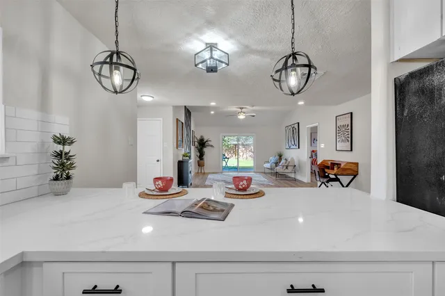 $415,000 | 5502 Hewitt Drive, Houston, TX 77092