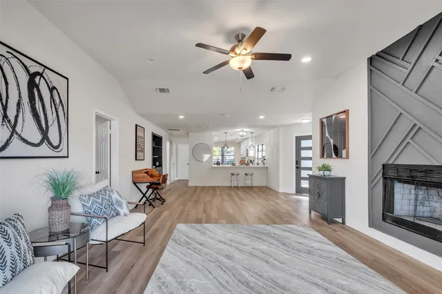 $415,000 | 5502 Hewitt Drive, Houston, TX 77092