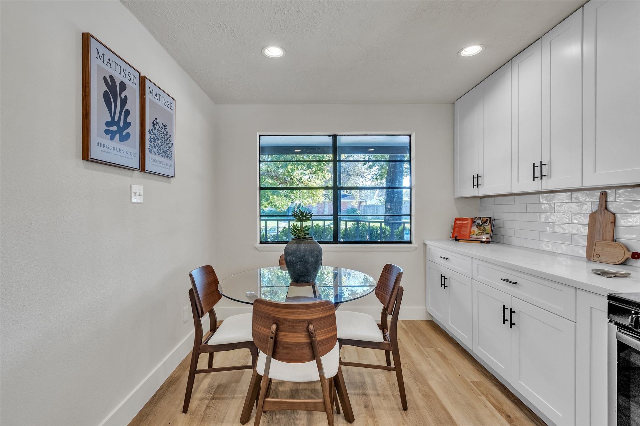 5502 Hewitt Drive Houston, TX 77092 - Photo 10 of 34