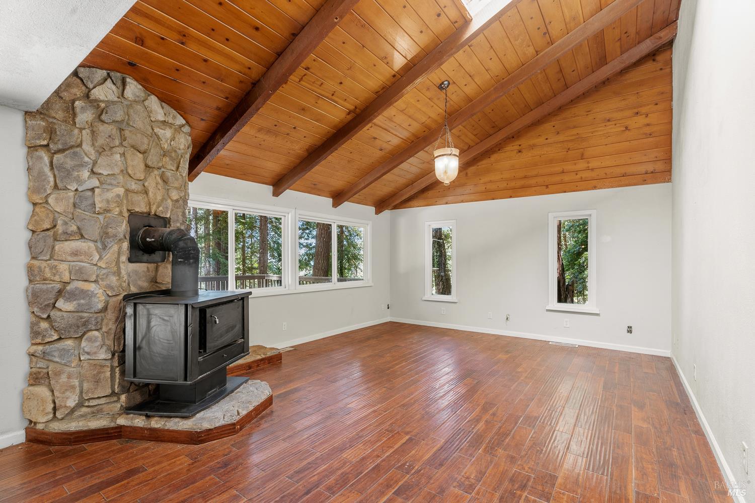 4030 Ridge Circle Willits, CA 95490 - Photo 3 of 19 Gallery Image 3