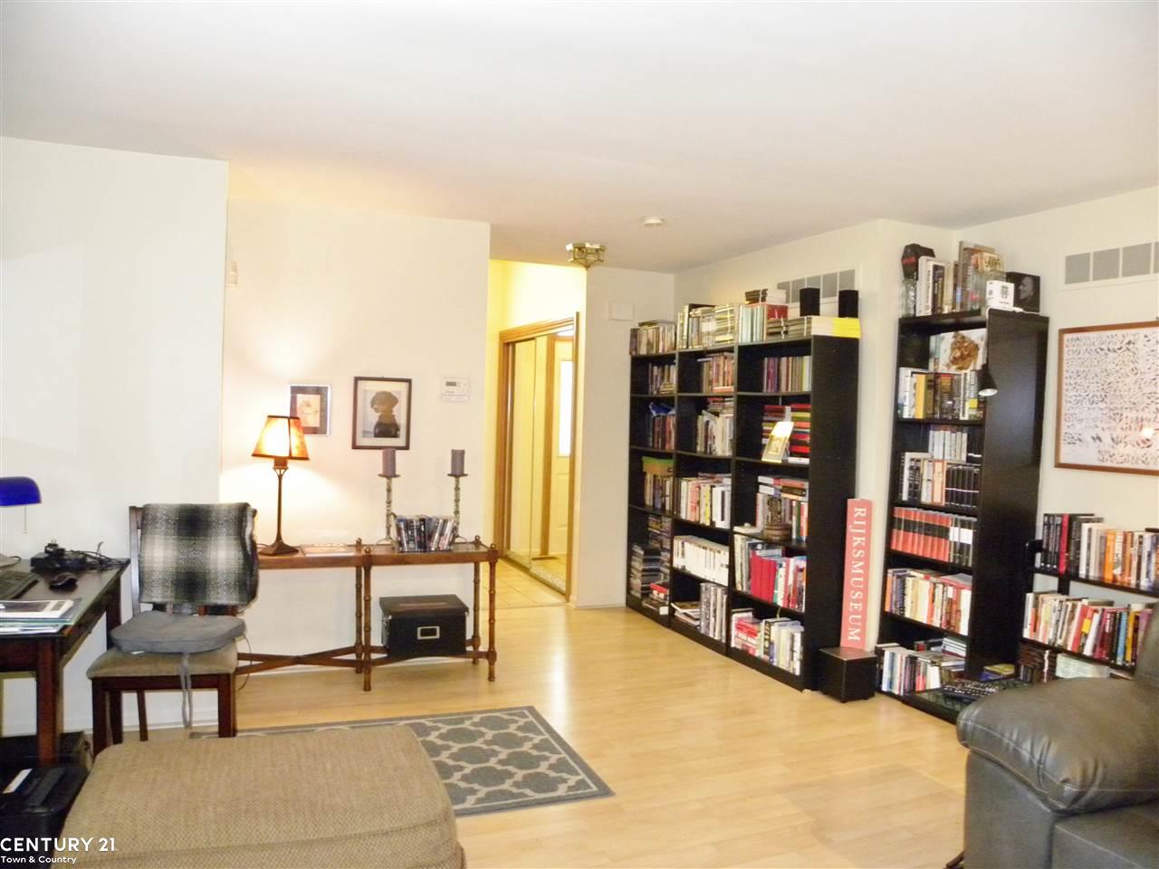 2179 Rochelle Park Drive, Unit 64 Rochester Hills, MI 48309 - Photo 5 of 25