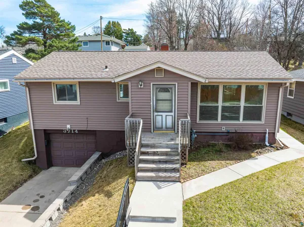 $299,900 | 3714 Woodland Avenue, Duluth, MN 55803