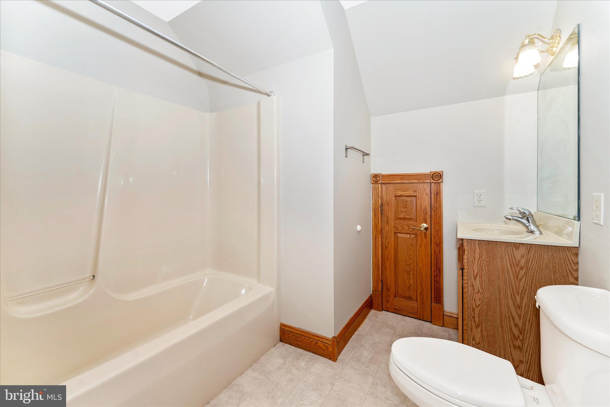 5019 Old Swimming Pool Road Frederick, MD 21703 - Photo 48 of 135 Bedroom Level Bathroom