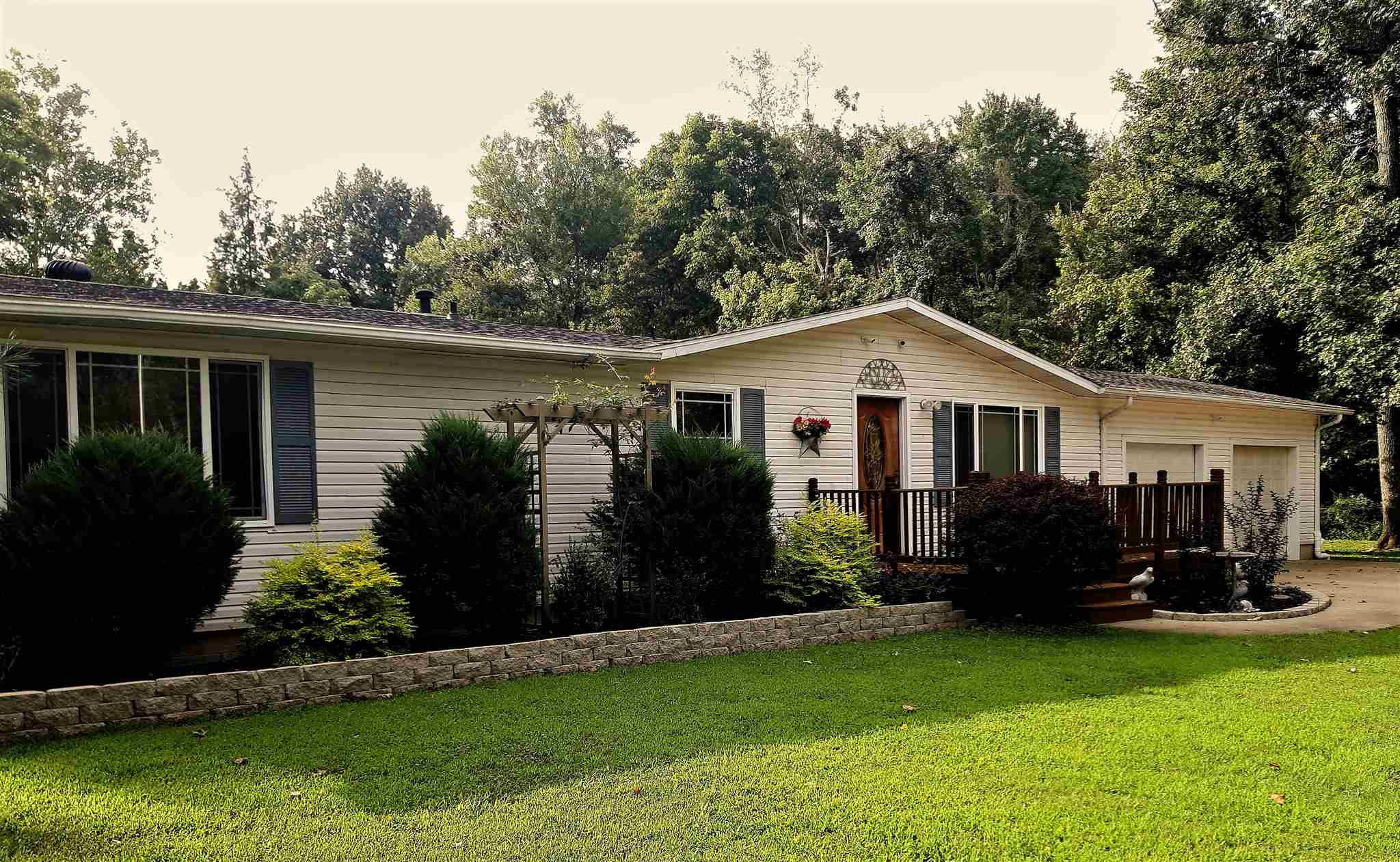 1699 South Pelzer Road Boonville, IN 47601 - Photo 1 of 33