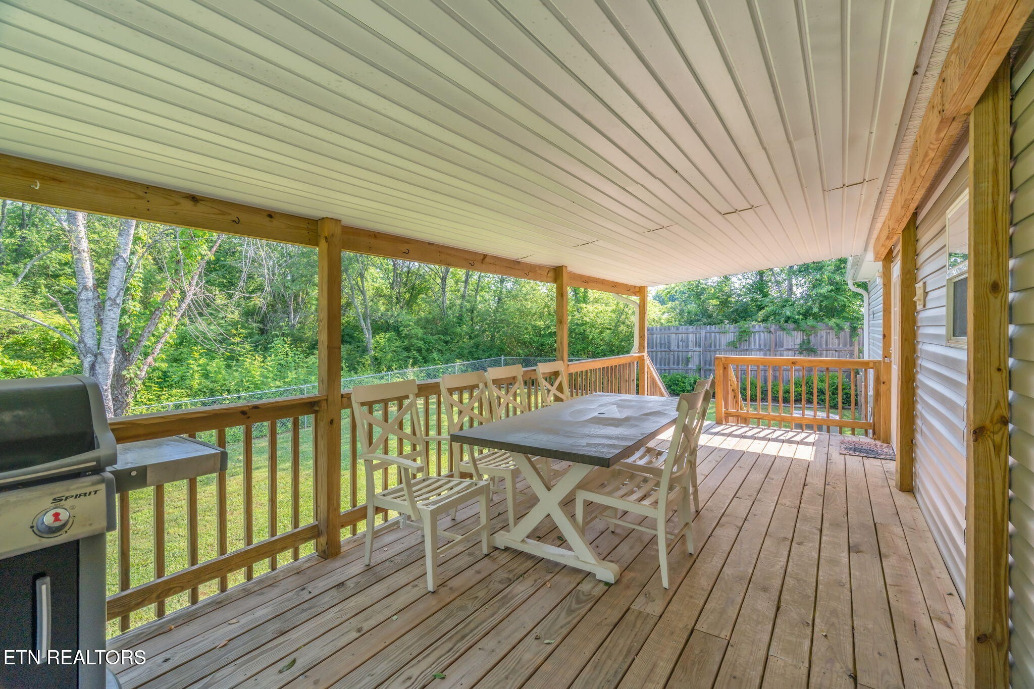 20156 Steekee Road Loudon, TN 37774 - Photo 27 of 46 a view of a two chairs in balcony deck