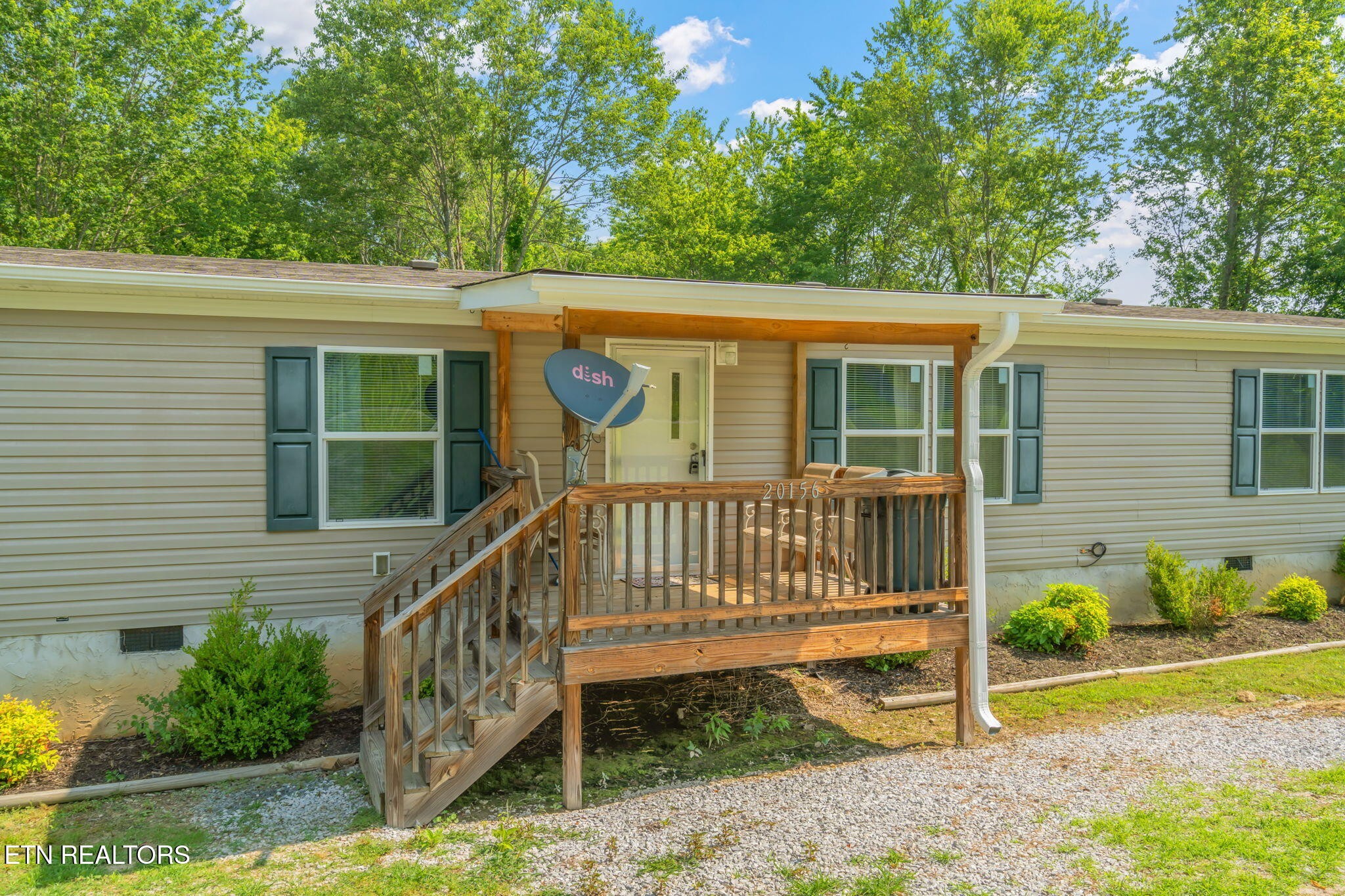 20156 Steekee Road Loudon, TN 37774 - Photo 4 of 46 a view of a deck with a yard