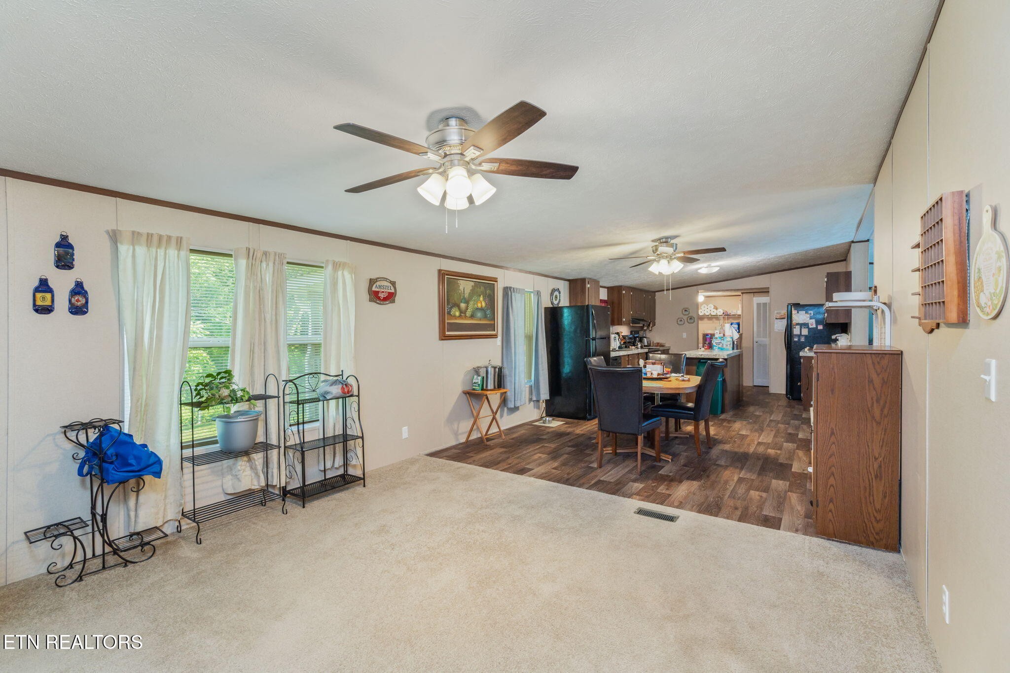 20156 Steekee Road Loudon, TN 37774 - Photo 10 of 46 a view of a livingroom with lounge chair and a window