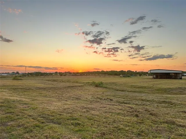 $795,000 | 925 Clear Spring Road, Stephenville, TX 76401