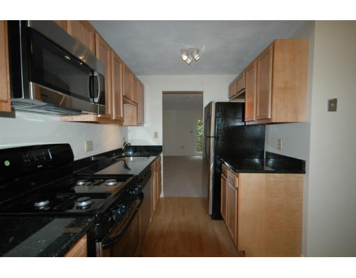 7-2 Oak Ridge Drive, Unit 2 Maynard, MA 01754 - Photo 3 of 10