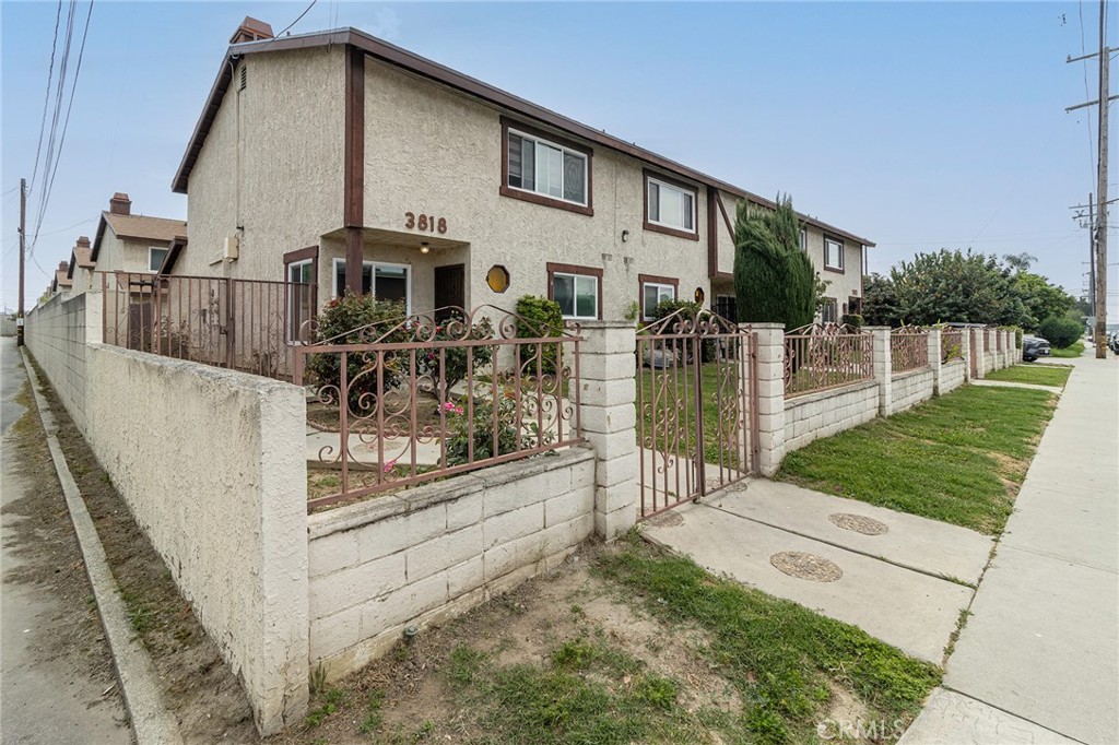 3818 Durfee Avenue, Unit 4 El Monte, CA 91732 - Photo 1 of 20