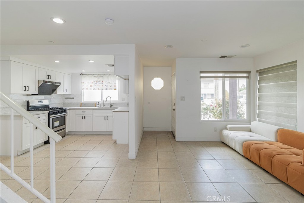 3818 Durfee Avenue, Unit 4 El Monte, CA 91732 - Photo 4 of 20