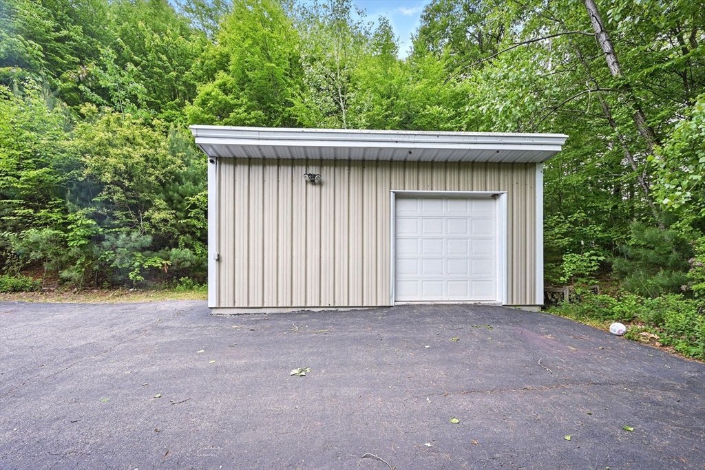 24 Barnett Road Sutton, MA 01590 - Photo 33 of 38