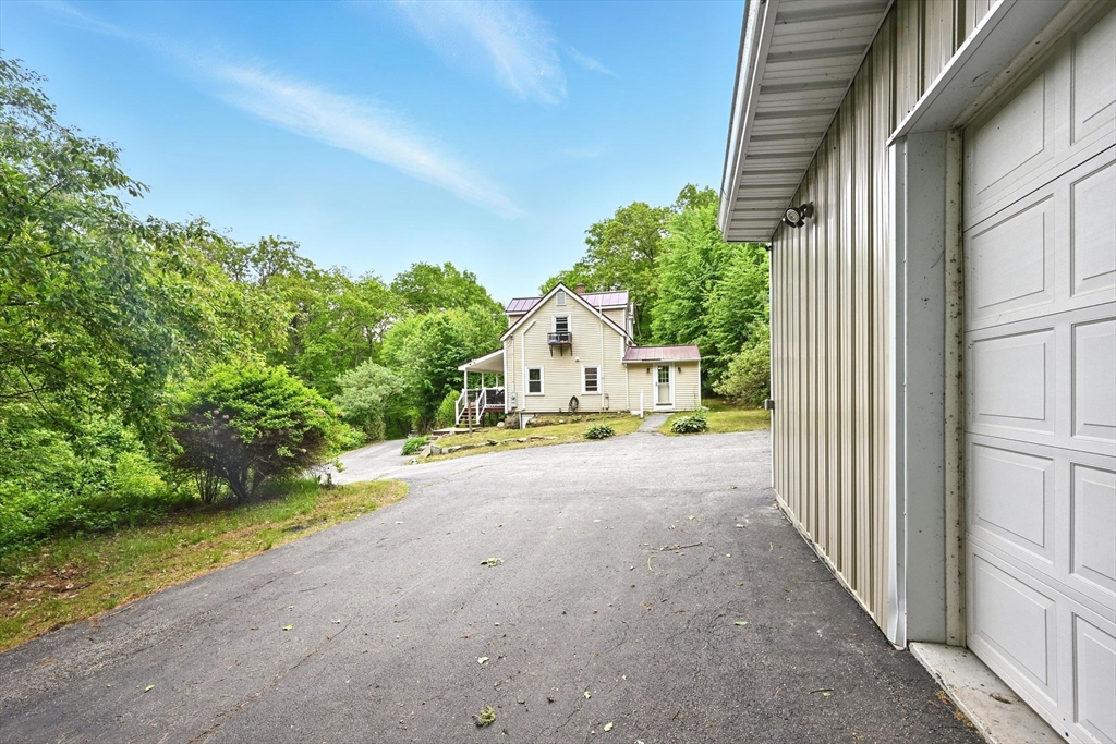 24 Barnett Road Sutton, MA 01590 - Photo 35 of 38